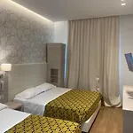 Feel Good בית הארחה 4*